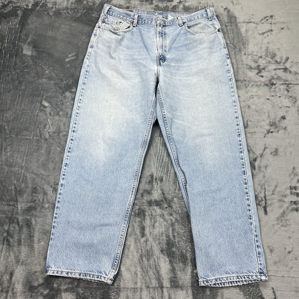 VTG 2002 Levis 901 Relaxed Straight Leg Jeans Mens 40x30 Light Wash Blue Denim